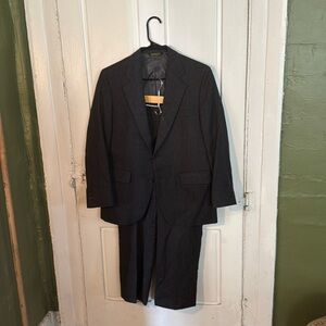 Men’s Vintage Suit size S/M short